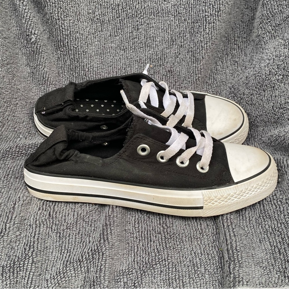 Falls Creek Shoes Girls Size 4M Lace Up Black-White Sneakers Jasmin